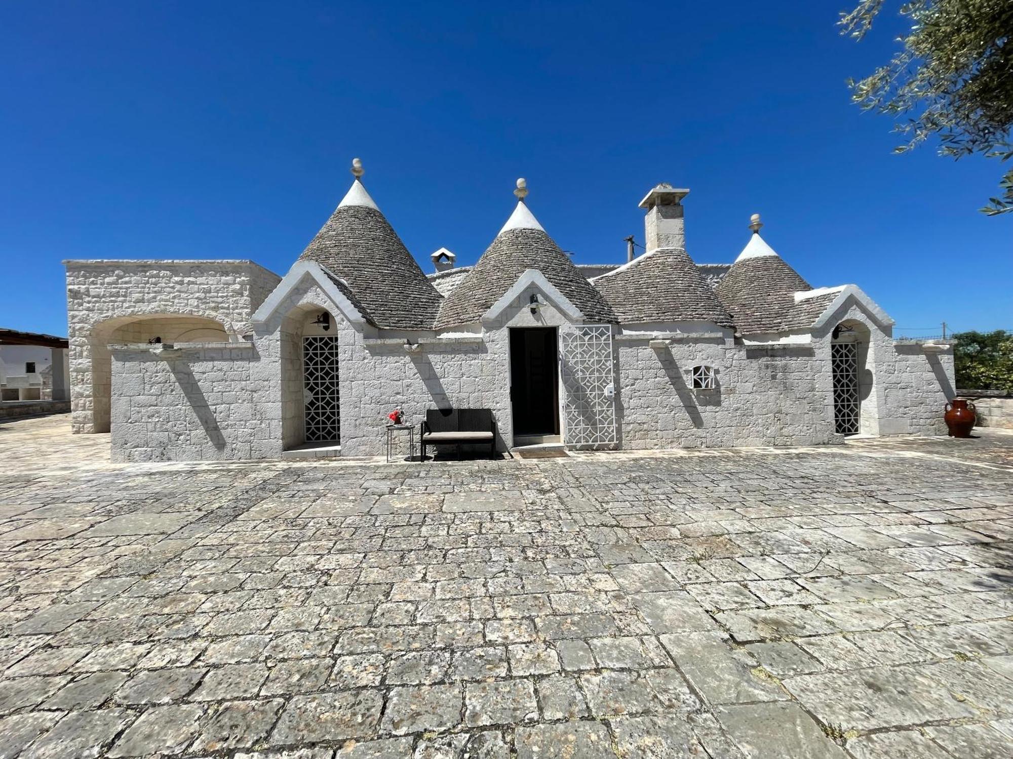 Dimora San Michele Hotel Castellana Grotte Exterior photo